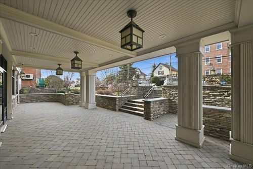 107-200 Atlantic Ave, Hempstead, NY, 11550-1139 | Card Image