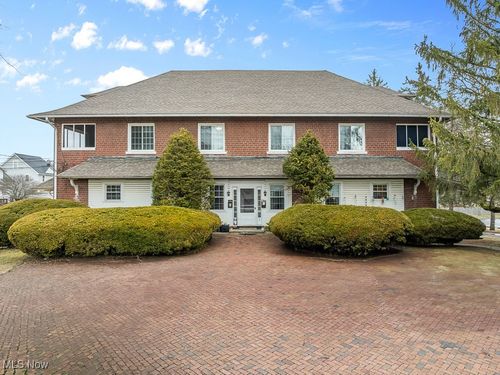 203 Glamorgan St, Alliance, OH, 44601-2945 | Card Image