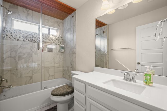111 Bobolink Cv, House other with 4 bedrooms, 3 bathrooms and 2 parking in Kyle TX | Image 20