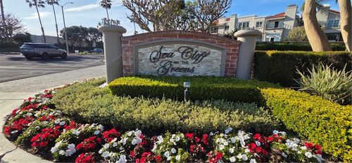 6126 Eaglecrest Dr, Huntington Beach, CA, 92648 | Card Image