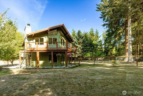 813 Hazzle Ct, Coupeville, WA, 98239-9596 | Card Image