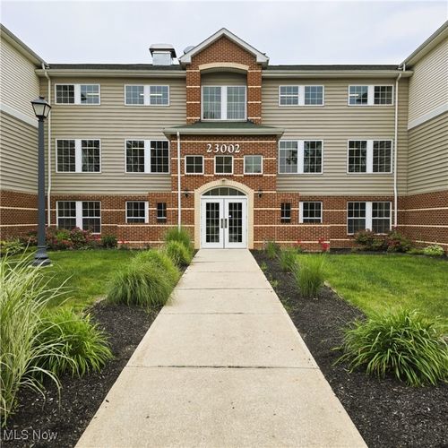 apt-101-23002 Chandlers Ln, Olmsted Falls, OH, 44138-3263 | Card Image