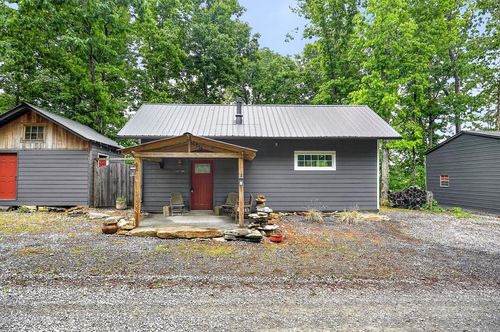 853 Rock Springs Rd, Celina, TN, 38551-9802 | Card Image