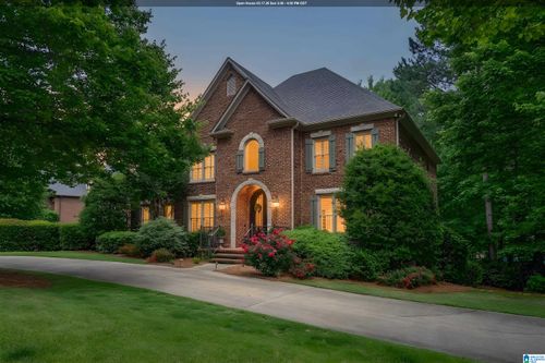 8164 Castlehill Rd, Hoover, AL, 35242-7251 | Card Image