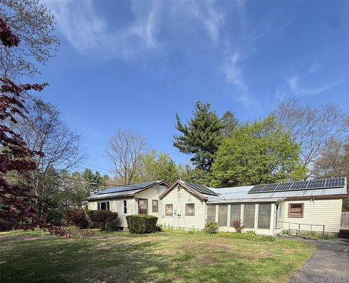 15 Hamilton Road, East Fishkill, NY, 12533 | Card Image