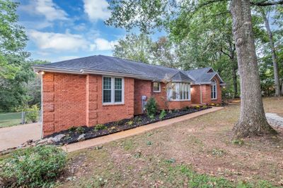 321 Hunters Run Ln, House other with 3 bedrooms, 2 bathrooms and 8 parking in Mount Juliet TN | Image 2