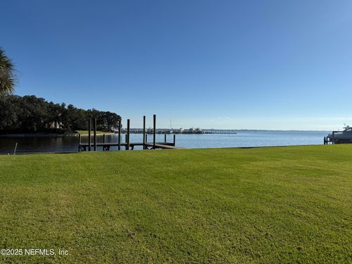 4233 Venetia Blvd, Jacksonville, FL, 32210-8425 | Card Image