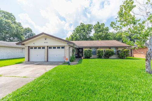 3152 Greenwillow Dr, Port Neches, TX, 77651-6012 | Card Image