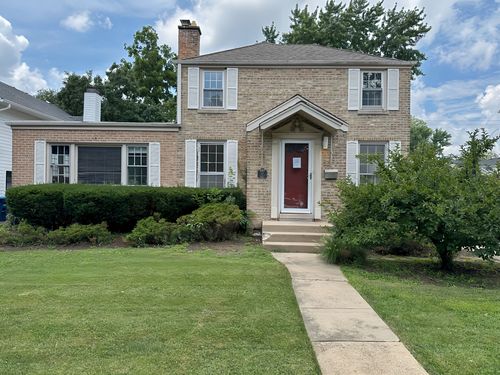 14 Mohawk Dr, Clarendon Hills, IL, 60514-1126 | Card Image