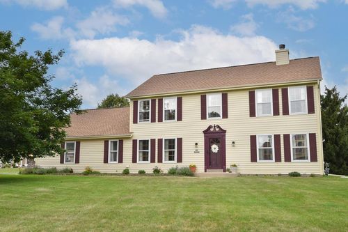 N53W15196 Glenmeadow Court, Menomonee Falls, WI, 53051 | Card Image