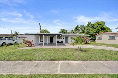 19620 Nw 6th Ct, Miami Gardens, FL, 33169-3248 | Card Image