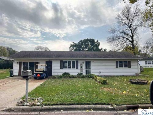 902 5th Ave S, Saint James, MN, 56081-2122 | Card Image