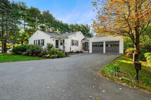 507 Everett St, Westwood, MA, 02090-2217 | Card Image