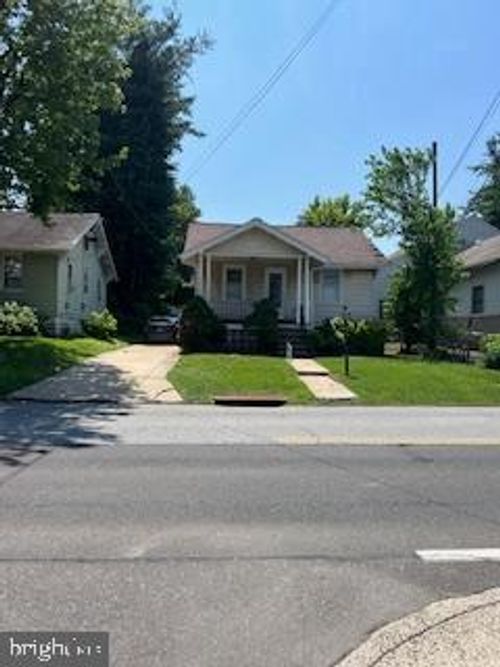 1008 Fox Chase Rd, JENKINTOWN, PA, 19046-4124 | Card Image