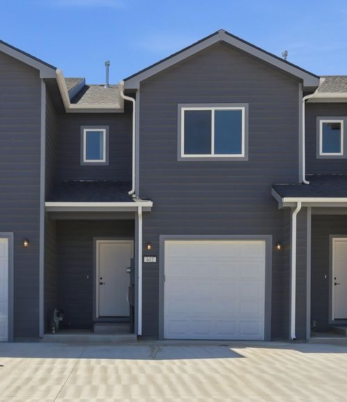 612 Badger Ln, Mills, WY, 82644 | Card Image