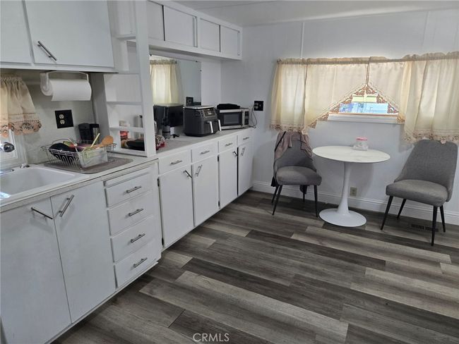 Spacious kitchen | Image 6
