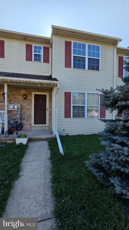 131 Sunnyside Ln, PERKASIE, PA, 18944-2399 | Card Image