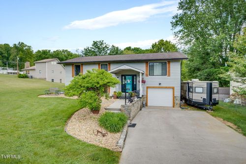 107 Summerview Ct, Kingsport, TN, 37663-3132 | Card Image
