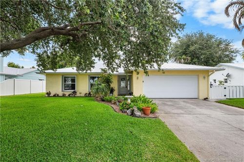 8974 Se Bobo Ct, Hobe Sound, FL, 33455-4602 | Card Image
