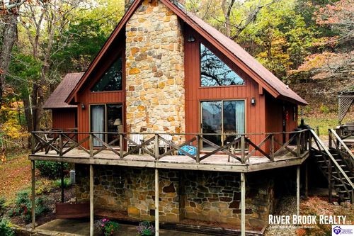 684 Windy Hill Rd, Horse Cave, KY, 42749-1921 | Card Image