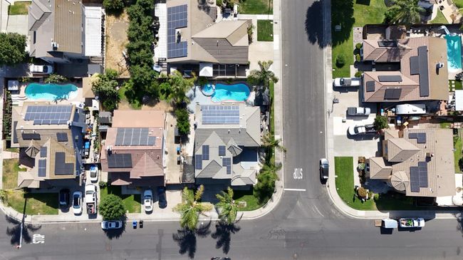 737 Blausanne Ln, House other with 6 bedrooms, 4 bathrooms and null parking in Manteca CA | Image 43