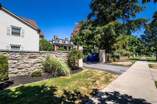 19b-770 W Ferry St, Buffalo, NY, 14222-2400 | Card Image