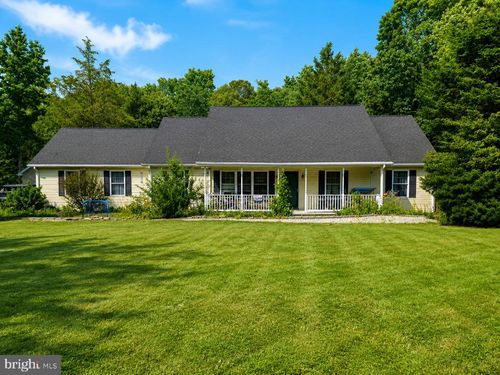 33121 Forest Knoll Dr, LAUREL, DE, 19956-4079 | Card Image