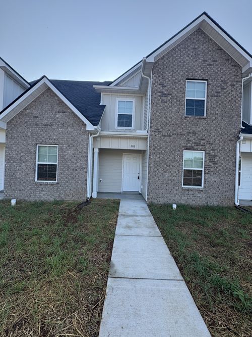 203 Mountaindale Dr, Smyrna, TN, 37167-3747 | Card Image