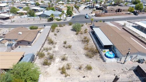 1477 Rio Vista Dr, Bullhead City, AZ, 86442-6884 | Card Image