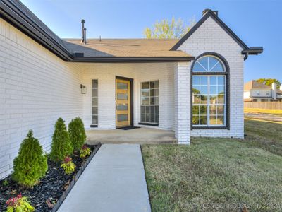 1216 N Willow Avenue, House other with 3 bedrooms, 2 bathrooms and null parking in Broken Arrow OK | Image 3