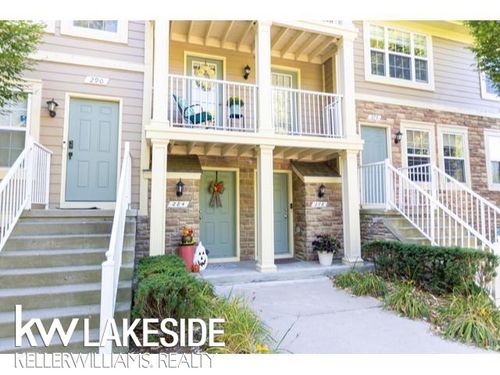 284 Park Green Dr, Lake Orion, MI, 48362-3375 | Card Image