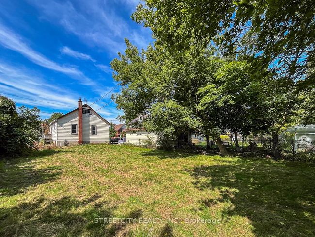 116 Sterling St, House other with 3 bedrooms, 1 bathrooms and 2 parking in London ON | Image 35
