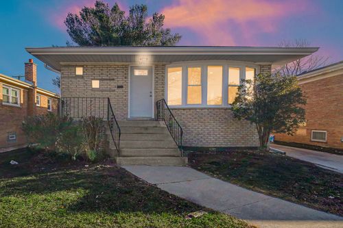 591 Paxton Ave, Calumet City, IL, 60409-3833 | Card Image