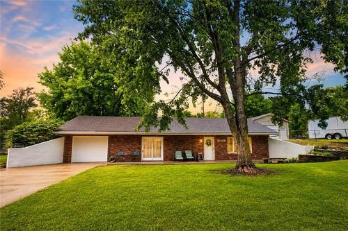 16108 Speaker Ave, Belton, MO, 64012-1645 | Card Image
