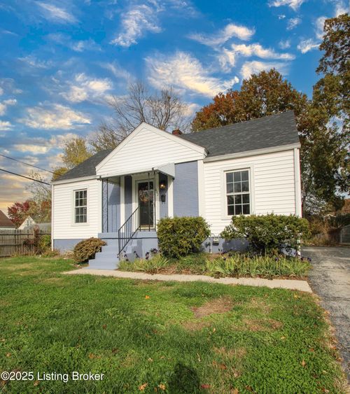 642 N Taggart Ave, Clarksville, IN, 47129-2444 | Card Image