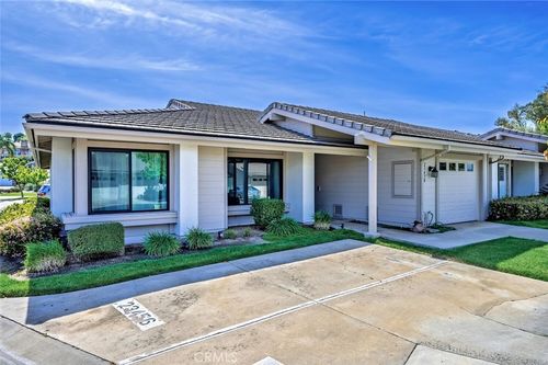 23438 Continental Way, Canyon Lake, CA, 92587-7768 | Card Image