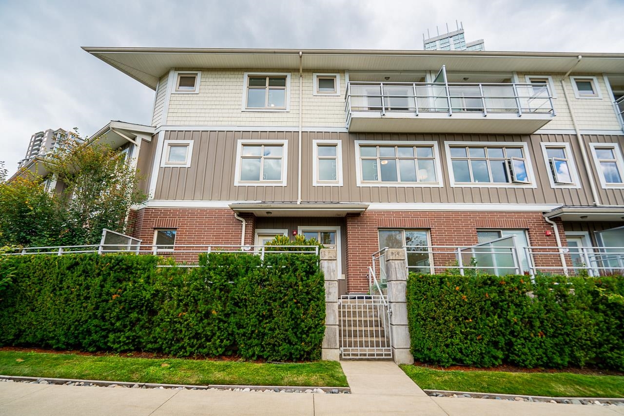 TH14 - 271 Francis Way, Townhouse with 3 bedrooms, 3 bathrooms and 2 parking in New Westminster BC | Image 2