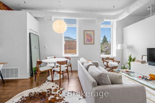 4-121 Prescott Ave, Toronto, ON, M6N3G8 | Card Image