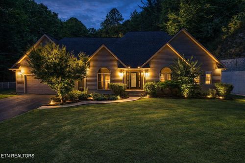 239 Sulphur Springs Rd, Harlan, KY, 40840 | Card Image