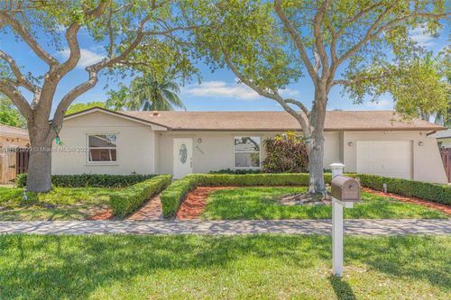 8220 Sw 203rd St, Cutler Bay, FL, 33189-2653 | Card Image