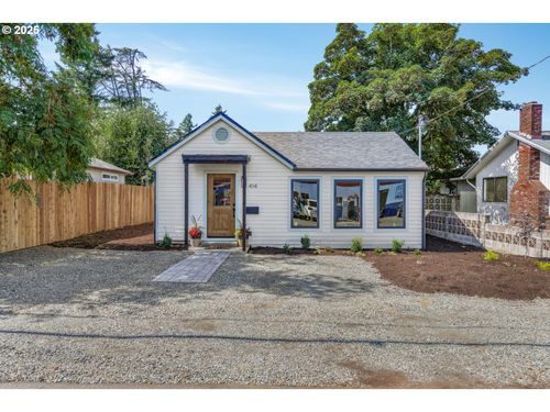 414 Pleasant Ave, Oregon City, OR, 97045-2640 | Card Image