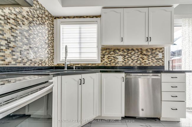 53 Pressed Brick Dr, House attached with 4 bedrooms, 4 bathrooms and 2 parking in Brampton ON | Image 12