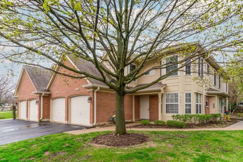 b-520 Palm Court, Crystal Lake, IL, 60014 | Card Image