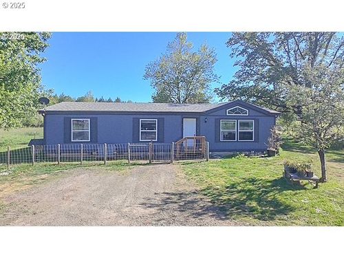 87676 Territorial Hwy, Veneta, OR, 97487-9572 | Card Image