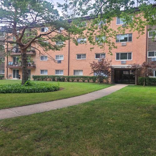 apt-108-1019 N Boxwood Dr, Mount Prospect, IL, 60056-1256 | Card Image