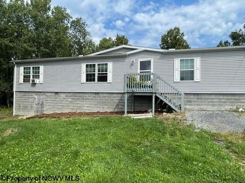 687 Concord Rd, Newburg, WV, 26410-9298 | Card Image