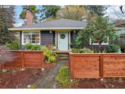 404 Ne 86th Ave, Portland, OR, 97220 | Card Image