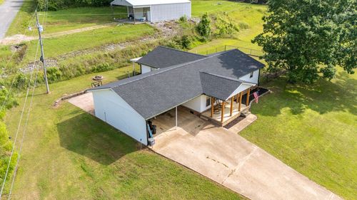 131 Pettigrew St, Parsons, TN, 38363-4406 | Card Image