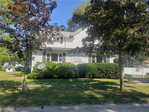 112 Vine St, Wellington, OH, 44090-1013 | Card Image