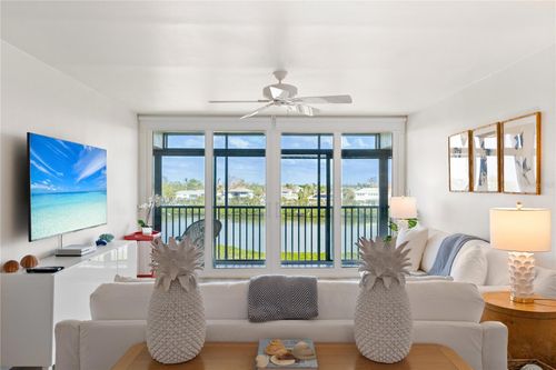 b404-3240 Gulf Of Mexico Dr, LONGBOAT KEY, FL, 34228-2839 | Card Image